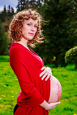 포토 JPG 해외이미지 백인 여자 자연 한명 야외 세로 컬러풀 금발 임신 바디페인팅 해외포토 서양인 1 헤어스타일 컬러 사람 생태계 파일형식 이미지허브