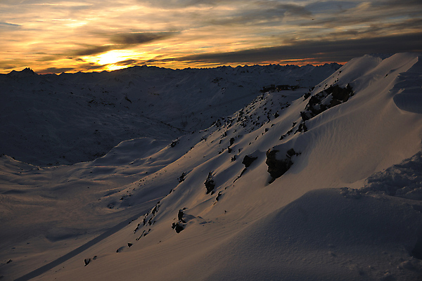 포토 JPG 해외이미지 겨울 사람없음 야외 설원 일몰 눈 야간 겨울풍경 눈덮임 해외포토 자연요소 계절 컨셉 날씨 눈_날씨 풍경 노을 파일형식 이미지허브
