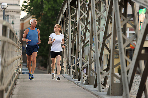 포토 JPG 해외이미지 전신 서양인 라이프스타일 여자 남자 행복 아침 함께함 미소 성인 야외 두명 달리기 조깅 마라톤 달리기선수 성인만 해외포토 주간 외국인 감정 컨셉 모션 표정 사람 경기 생활 운동 육상스포츠 육상선수 파일형식 이미지허브
