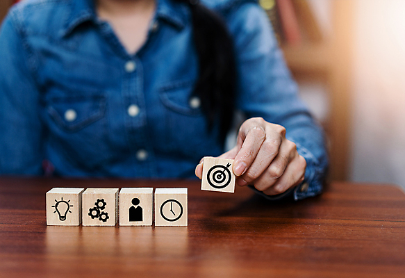 포토 JPG 해외이미지 직업 손 백그라운드 컨셉 비즈니스 상상 성공 화살 아이디어 사람없음 금융 세일 성장 업무 비즈니스맨 시장 목표 계획 상품 주식 다트판 심볼 투자 상승 이익 진행 개발 경영 골 마케팅 수입 업그레이드 타임라인 프로젝트 해외포토 남자 신체부위 경제 작업 직장인 다트 파일형식 이미지허브