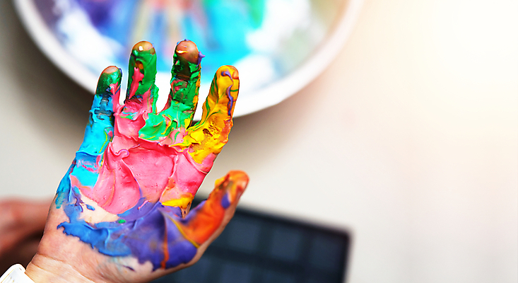 포토 JPG 해외이미지 손 놀이 추상 손바닥 미술 아웃포커스 신체부위 얼룩 물감놀이 해외포토 무늬 문화예술 촬영기법 사람 색칠 파일형식 이미지허브