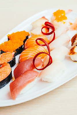 포토 JPG 해외이미지 전통 접시 음식 백그라운드 밥 새우 어류 요리 사람없음 빨간색 세트 식당 일본 검은색 식사 초밥 신선 해조류 해산물 날것 롤 연어 점심식사 대두 맛있는 해외포토 식기 아시아 컬러 갑각류 상점 수중동물 해양식물 일본음식 파일형식 이미지허브