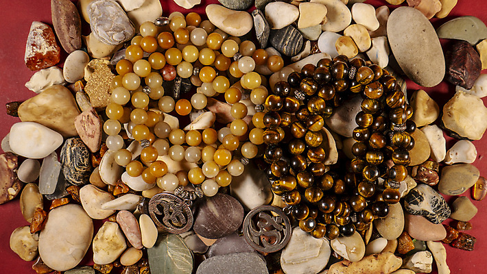 포토 JPG 해외이미지 전통 라이프스타일 손 디자인 아시아 종교 선 백그라운드 불교 목걸이 요가 팔찌 건강 미술 동양인 사람없음 목재 갈색 유행 평화 수확 흰색 기도 인도인 구슬 명상 오브젝트 질감 복고 묵주 고립 옛날 힌두교 해외포토 외국인 나무 웰빙 나라 컬러 컨셉 농업 재료 장신구 종교용품 문화예술 인종 생활 신체부위 파일형식 이미지허브