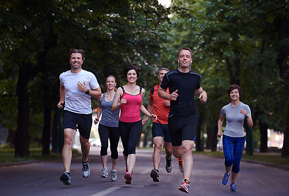 포토 JPG 해외이미지 전신 서양인 라이프스타일 여자 남자 행복 함께함 여러명 성인 야외 달리기 조깅 마라톤 달리기선수 성인만 해외포토 외국인 감정 다수 컨셉 모션 사람 경기 생활 운동 육상스포츠 육상선수 파일형식 이미지허브