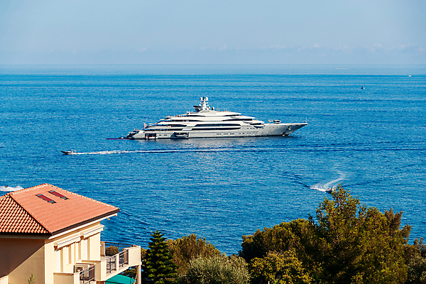 포토 JPG 해외이미지 라이프스타일 바다 여행 요트 하늘 휴가 항해 사람없음 세로 물 파란색 반사 금속 일몰 흰색 보트 재산 고급 큼 크루즈 정박 함선 투자 광택 모터보트 렌탈 해외포토 자연요소 컬러 컨셉 배_교통 비즈니스 재질 생활 금융 노을 크기 파일형식 이미지허브