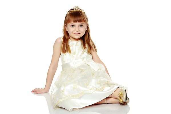 포토 JPG 해외이미지 백인 모델 여자 딸 행복 얼굴 어린이 포즈 한명 미소 사람 뷰티 유행 귀여움 작음 날씬함 흰배경 고립 해외포토 서양인 1 감정 백그라운드 컨셉 가족 표정 신체부위 흰색 크기 몸매 파일형식 이미지허브