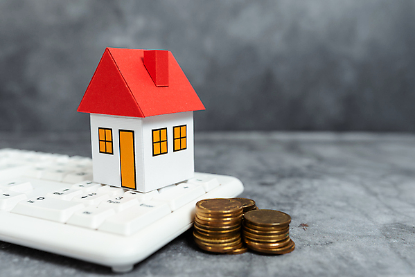 포토 JPG 해외이미지 부동산 주택 사람없음 키보드 건축모형 동전탑 해외포토 건물 쌓기 모형 동전 재산 파일형식 이미지허브