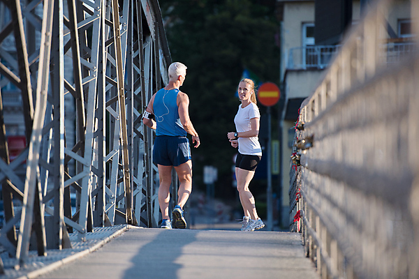 포토 JPG 해외이미지 전신 서양인 라이프스타일 커플 여자 남자 행복 아침 함께함 미소 성인 야외 두명 달리기 조깅 마라톤 달리기선수 성인만 해외포토 주간 외국인 감정 컨셉 관계 모션 표정 사람 경기 생활 운동 육상스포츠 육상선수 파일형식 이미지허브