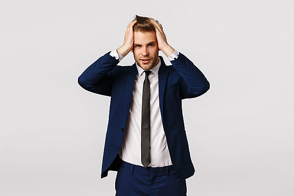 포토 JPG 해외이미지 백인 응시 남자 실내 한명 정장 상반신 성인 앞모습 비즈니스맨 흰배경 감싸기 성인남자한명만 해외포토 서양인 1 시선 옷 뷰포인트 백그라운드 비즈니스 모션 사람 내부 흰색 직장인 남자한명만 성인남자만 파일형식 이미지허브