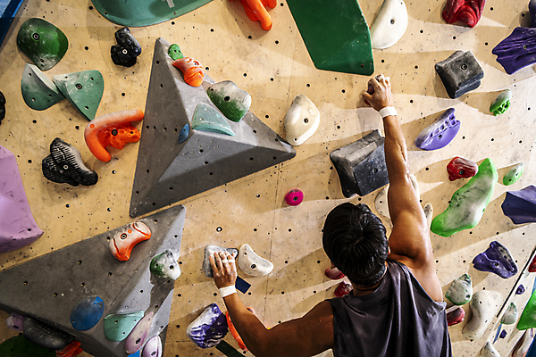 포토 JPG 남자 40대 중년 중년라이프 근육 실내 매달리기 한명 상반신 취미 뒷모습 운동복 운동 힘 한국인 잡기 암벽 체육관 오르기 암벽등반 인공암벽등반 클라이밍 중년남자한명만 영포티 국내포토 1 라이프스타일 옷 뷰포인트 모션 건강 사람 동양인 성인 내부 등산 등반 신조어 남자한명만 중년남자만 파일형식