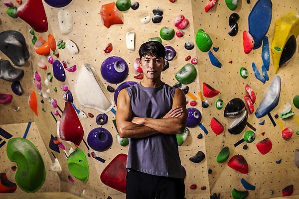 포토 JPG 응시 남자 40대 중년 중년라이프 실내 한명 미소 상반신 취미 앞모습 운동복 운동 팔짱 한국인 암벽 체육관 암벽등반 인공암벽등반 클라이밍 중년남자한명만 영포티 국내포토 1 라이프스타일 시선 옷 뷰포인트 모션 표정 건강 사람 동양인 성인 내부 등산 등반 신조어 남자한명만 중년남자만 파일형식