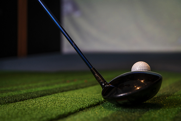 포토 JPG 골프공 실내 근접촬영 취미 사람없음 아웃포커스 운동 스크린 골프채 골프연습장 골프연습 스크린골프 스크린골프장 국내포토 뷰포인트 골프 공 골프장 골프용품 촬영기법 건강 내부 연습 파일형식