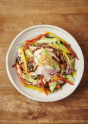 포토 JPG 스튜디오촬영 실내 돼지고기 요리 사람없음 하이앵글 야식 족발 냉채족발 맛살 나무배경 국내포토 음식 뷰포인트 백그라운드 육류 내부 파일형식