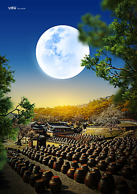 PSD 편집이미지 밤하늘 기와집 사람없음 파란색 보름달 나뭇가지 소나무 항아리 일렬 솔잎 기와담장 이미지편집 나무 컬러 잎 하늘 한옥 기와 담장 달 도자기 야간 파일형식