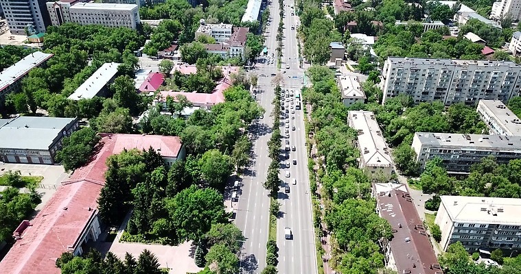 구름 공공시설 아시아 도로 여행 백그라운드 건축양식 자동차 거리 아파트 주택 파노라마 풍경 사람없음 야외 건물 여름 도시풍경 도시 도심 언덕 장면 타운 스카이라인 항공촬영 드론 랜드마크 카자흐스탄 4K 알마티 MP4 해외동영상 클립영상 자연요소 건축물 계절 건축 나라 길 육상교통 뷰포인트 교통시설 촬영기법 시설 동영상 파일형식
