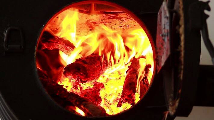 전통 음식 백그라운드 오렌지 불 추상 불꽃 벽돌 따뜻함 요리 사람없음 목재 빨간색 빛 유행 식당 검은색 식사 저녁식사 에너지 오픈 뜨거움 오븐 저녁 장작 난로 굽기 벽난로 복고 통나무 공포 온도 내추럴 점심식사 그런지 석탄 옛날 지옥 화상 MOV 해외동영상 클립영상 자연요소 나무 컬러 무늬 과일 재료 상점 가전제품 상처 야간 난방기 구이 동영상 파일형식