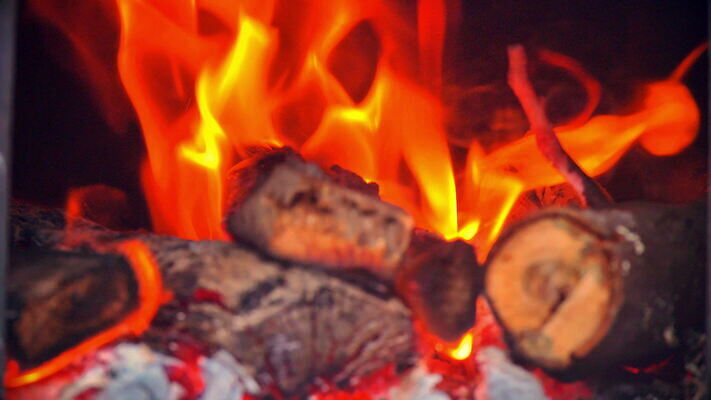 백그라운드 오렌지 모션 추상 불꽃 실내 따뜻함 굴뚝 사람없음 목재 가로 빨간색 빛 소풍 노란색 검은색 어둠 에너지 뜨거움 오븐 더위 야간 위험 장작 모닥불 난로 벽난로 매움 화재 느림 연소 광 여신 지옥 화상 4K MOV 해외동영상 클립영상 자연요소 나무 컬러 컨셉 무늬 과일 재료 불 날씨 내부 야외활동 가전제품 맛 상처 난방기 사건 동영상 파일형식