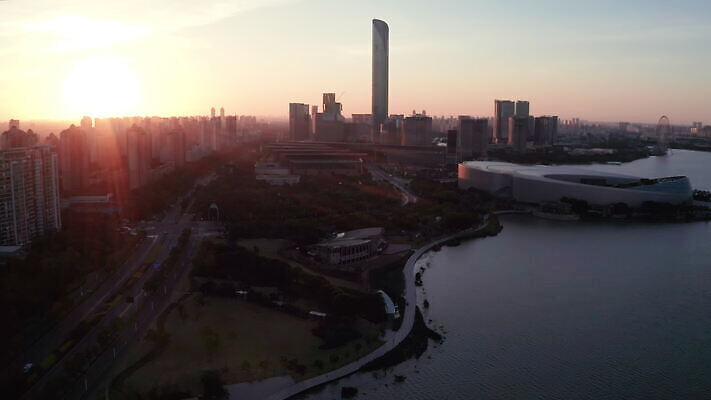 구름 외관 아시아 호수 여행 비즈니스 건축양식 하늘 아침 안테나 풍경 사람없음 건물 금융 경제 빛 사무실 태양 일출 고층빌딩 중국 황혼 센터 황금 큼 상업 동쪽 스카이라인 개발 랜드마크 4K MOV 해외동영상 클립영상 주간 자연요소 건축물 건축 나라 통신 빌딩 노을 일몰 크기 방향 동영상 파일형식