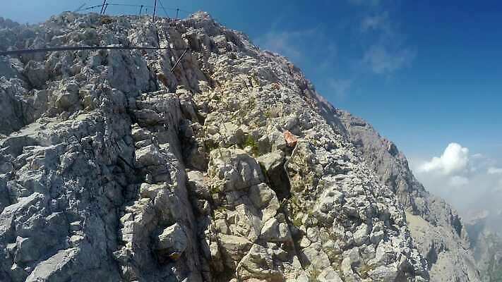 공원 스포츠 여행 백그라운드 자국 자연 하늘 산 사람없음 야외 등산 트래킹 하이킹 탐험 정상 위험 언덕 빙하 오르기 그런지 루트 산악가 원정 절정 힙스터 1인칭시점 4K MP4 해외동영상 클립영상 시선 공공시설 패션 컨셉 모션 레저 생태계 동영상 파일형식