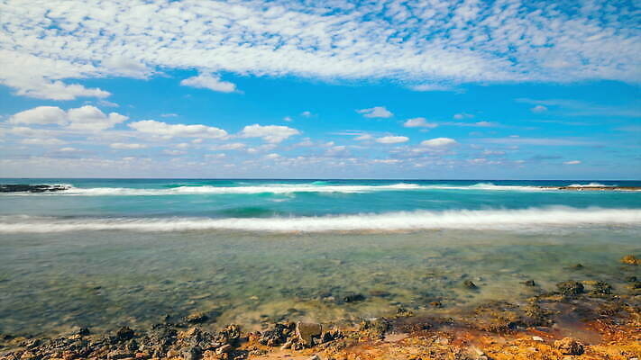 바다 하늘 사람없음 야외 파란색 평화 서핑 쿠바 4K 타임랩스 락다운 MOV 해외동영상 클립영상 컬러 컨셉 촬영기법 수상스포츠 중앙아메리카 동영상 파일형식