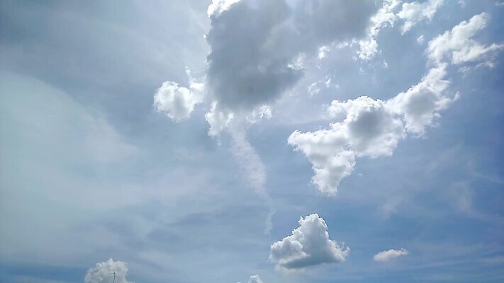 컬러 백그라운드 자연 하늘 날씨 사람없음 야외 초록색 파란색 빛 컬러풀 햇빛 태양 우주 맑음 검은색 어둠 새벽 회색 수확 흰색 분위기 야간 저녁 장면 흐림 내추럴 그런지 뇌우 수평선 MOV 해외동영상 클립영상 자연요소 컨셉 농업 생태계 동영상 파일형식