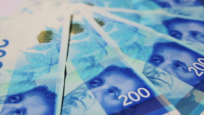 백그라운드 이동 지폐 돈 비즈니스 모션 성공 사람없음 금융 경제 쌓기 힘 저축 흰색 그룹 변화 재산 닫기 주식 보따리 무역 회전 상업 가치 흙더미 대출 되감기 세금 위기 이스라엘 많음 MOV 해외동영상 클립영상 산업 컬러 컨셉 흙 동영상 서아시아 파일형식 더미