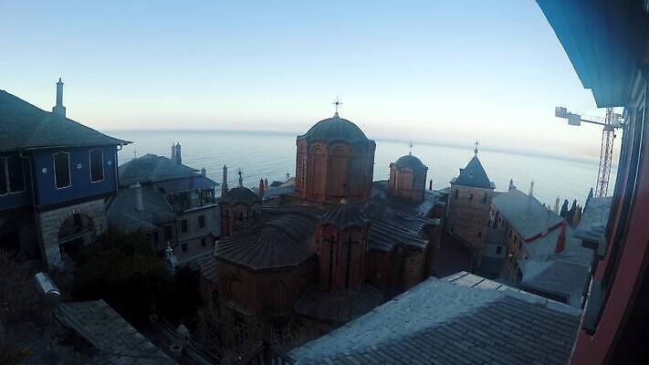 나무 전통 유럽 기독교 종교 여행 건축양식 자연 하늘 휴가 산 파노라마 사람없음 야외 건물 교회 기도 역사 재산 그리스 신성 수도원 그리스인 랜드마크 발칸반도 비잔틴 수녀원 숭배 옛날 메테오라 4K MP4 해외동영상 클립영상 서양인 식물 건축물 건축 나라 종교건축 촬영기법 금융 세계문화유산 생태계 동영상 제국 파일형식