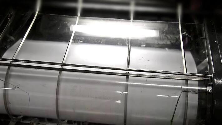 식물 산업 종이 컬러 비즈니스 공장 노동자 잉크 사람없음 책 상점 기계 장비 도구 업무 고리 신문 당기기 제조 인쇄 오브젝트 상업 언론 시트 기어 출판 HD MOV 해외동영상 클립영상 직업 공업 모션 간행물 작업 뉴스 동영상 파일형식