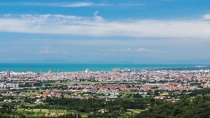 구름 외관 백그라운드 자연 하늘 바람 날씨 사람없음 야외 물 파란색 빛 태양 평화 우주 침묵 고요 폭포 흐름 흰색 개울 분위기 암초 천국 솜털 오존 적란운 토스카나 수평선 타임랩스 MOV 해외동영상 클립영상 자연요소 컬러 컨셉 촬영기법 강 소리 이탈리아 생태계 동영상 파일형식 구름_자연