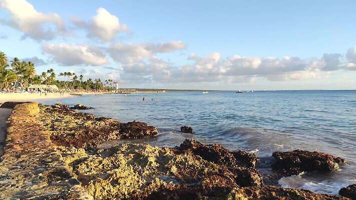 실루엣 호수 모래 바다 섬 여행 오렌지 자연 휴가 휴식 사람 사람없음 야외 목재 물 파란색 햇빛 태양 일출 항구 황혼 일몰 만 저녁 휴양지 방파제 장면 암초 도미니카공화국 이국적 파라다이스 수평선 4K MP4 해외동영상 클립영상 자연요소 나무 공공시설 컬러 컨셉 과일 재료 교통시설 촬영기법 노을 장소 남아메리카 야간 생태계 동영상 파일형식