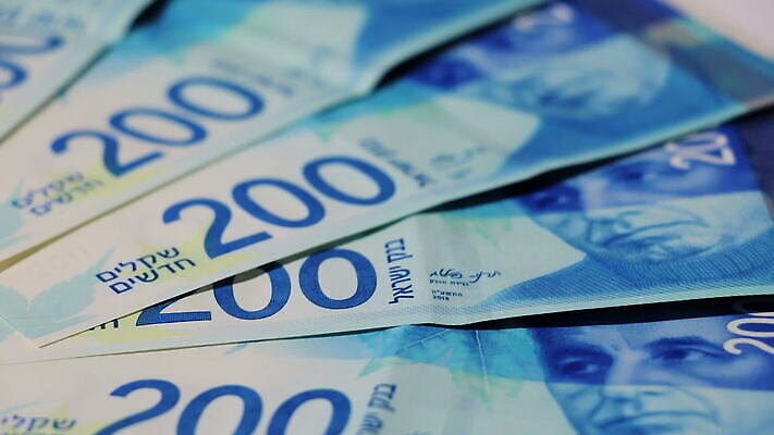 백그라운드 이동 지폐 돈 비즈니스 모션 성공 사람없음 금융 경제 쌓기 힘 저축 흰색 그룹 변화 재산 닫기 주식 보따리 무역 회전 상업 가치 흙더미 대출 되감기 세금 위기 이스라엘 많음 MOV 해외동영상 클립영상 산업 컬러 컨셉 흙 동영상 서아시아 파일형식 더미