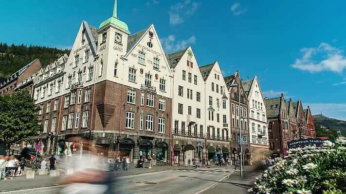 구름 노르웨이 사람없음 건물 쇼핑 도시풍경 도시 시간 센터 도심 속도 정사각형 스카이라인 과속 스칸디나비아 4K 타임랩스 MP4 해외동영상 클립영상 자연요소 도형 건축물 유럽 촬영기법 풍경 동영상 파일형식