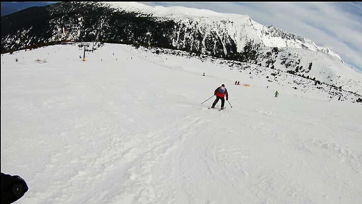 라이프스타일 계절 남자 스포츠 여행 포즈 겨울 놀이 하늘 휴가 스키 산 경사 야외 빨간색 얼음 트래킹 재킷 추위 흰색 스노우보드 정상 헬멧 위험 시원함 가루 속도 휴양지 회전 알프스 리프트 스키선수 추적 깊이 무임승차 1인칭시점 4K MOV 해외동영상 클립영상 자연요소 시선 유럽 컬러 컨셉 모션 레저 겨울스포츠 운동선수 사람 생활 외투 장소 보드_스포츠 승차 보호장비 동영상 파일형식