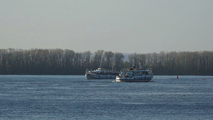 산업 바다 여행 백그라운드 비즈니스 교통시설 항해 풍경 사람없음 물 글로벌 화물 도시 보트 큼 컨테이너 상인 무역 함선 상업 짐차 포트 두바이 수입 유조선 MOV 해외동영상 클립영상 자연요소 교통 배_교통 자동차 운송업 크기 시설 동영상 아랍에미리트 파일형식