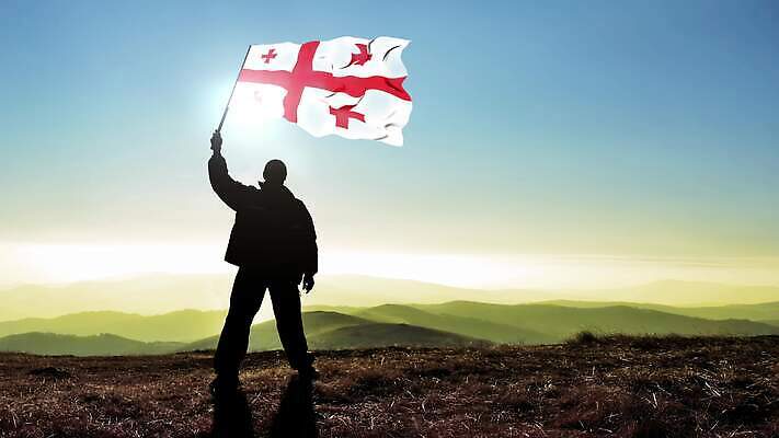 실루엣 파도 백그라운드 컨셉 산 한명 서기 사람 야외 파란색 힘 수확 깃발 잡기 고리 정상 심볼 언덕 긍정 애국심 발견 독립 승자 조지아 필승 자극 4K MP4 해외동영상 클립영상 1 바다 컬러 농업 모션 촬영기법 우승 동영상 동유럽 파일형식