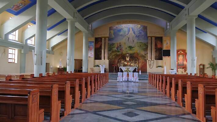 종교 실내 사람없음 건물 교회 천주교 그림 교황 제단 4K MOV 해외동영상 클립영상 건축물 종교건축 내부 동영상 파일형식