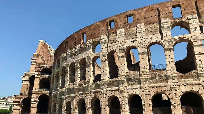 유럽 여행 건축양식 하늘 사람없음 여행객 경기장 이탈리아 도시 역사 로마 극장 콜로세움 천연기념물 고고학 수도권 옛날 검투사 4K MOV 해외동영상 클립영상 직업 교육 건축 나라 스포츠시설 사람 지역 동영상 파일형식