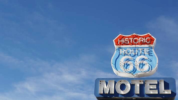 디자인 배너 상징 여행 텍스트 하늘 호텔 휴가 간판 광고판 항해 사람없음 관광지 미국 자유 골동품 표지판 고속도로 클래식 이름표 탈출 심볼 향수 캘리포니아 애리조나 여관 구식 길가 명승지 레터링 4K MP4 해외동영상 클립영상 도로 컨셉 북아메리카 배_교통 숙소 알림판 풍경 화장품 판 동영상 파일형식