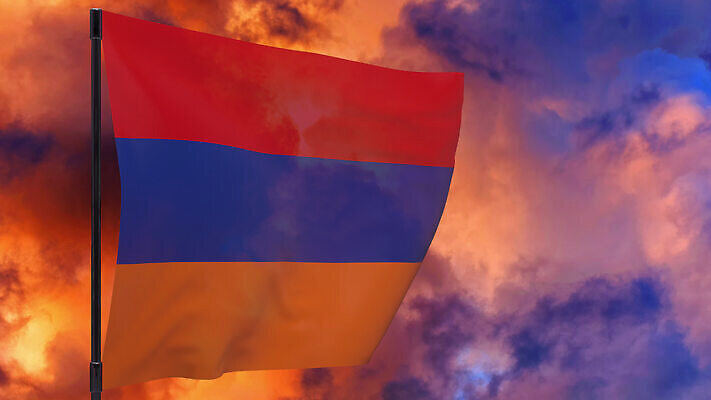 배너 물결 하늘 불 바람 사람없음 빨간색 일몰 깃발 연기 깃대 봉 아르메니아 위기 재앙 전국 4K MOV 해외동영상 클립영상 자연요소 컬러 날씨 노을 동영상 파일형식