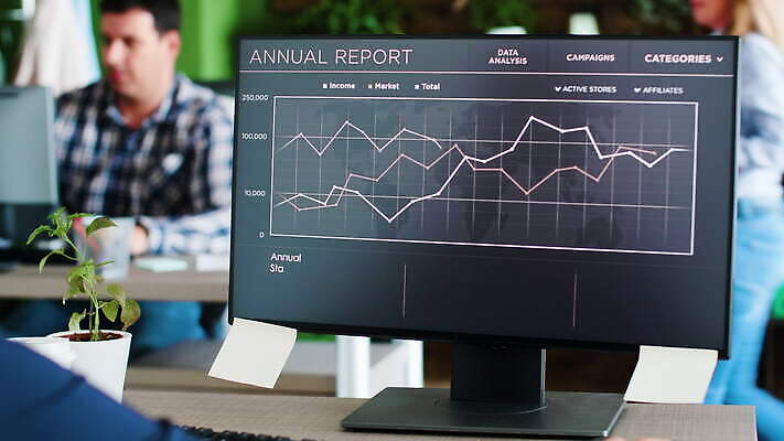 라이프스타일 손 디자인 백그라운드 컨셉 인터넷 비즈니스 통신 탁자 그래프 직장 사람 앉기 내부 그래픽 초록색 노트북 컴퓨터 사무실 우주 상점 스크린 모니터 공책 웹 방 키보드 업무 작업실 닫기 책상 바쁨 온라인 4K MOV 해외동영상 클립영상 컬러 가구 회사 모션 문구용품 생활 신체부위 전자제품 작업 동영상 파일형식