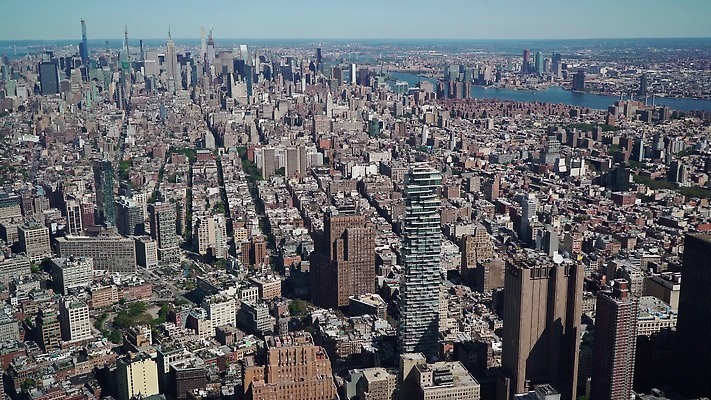 여행 비즈니스 건축양식 하늘 새로움 안테나 파노라마 풍경 사람없음 건물 물 금융 파란색 강 도시풍경 사무실 여행객 탑 항구 고층빌딩 미국 도시 도심 뉴욕 지역 방문 대도시 스카이라인 맨해튼 랜드마크 허드슨강 브루클린 4K MOV 해외동영상 클립영상 자연요소 건축물 건축 컬러 컨셉 북아메리카 통신 교통시설 촬영기법 사람 빌딩 경제 동영상 파일형식