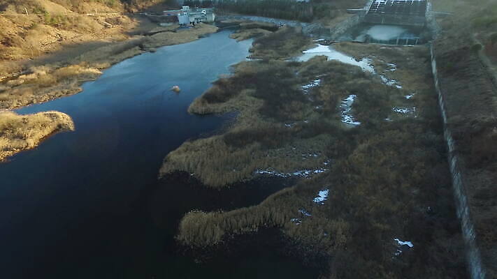 나무 지구 호수 백그라운드 겨울 자연 하늘 안테나 파노라마 풍경 사람없음 야외 물 파란색 강 흰색 개울 저녁 땅 내추럴 드론 4K MOV 해외동영상 클립영상 자연요소 식물 계절 컬러 통신 촬영기법 야간 생태계 동영상 파일형식
