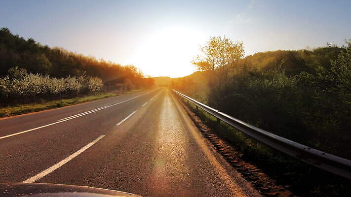 도로 여행 교통시설 모션 자연 사람없음 야외 빛 햇빛 태양 일출 맑음 일몰 봄 새벽 운전 자유 시골 고속도로 언덕 오픈카 속도 루트 수평선 1인칭시점 비어있는 4K MOV 해외동영상 클립영상 자연요소 시선 계절 길 교통 컨셉 승용차 날씨 노을 시설 생태계 동영상 파일형식