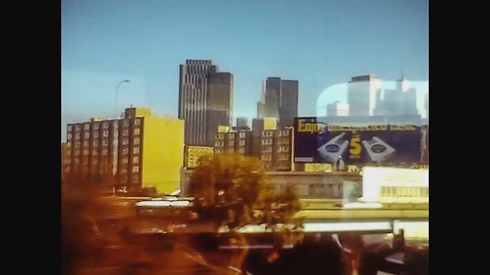 외관 도로 여행 건축양식 교통시설 자동차 거리 사람 풍경 사람없음 야외 건물 도시풍경 고층빌딩 미국 수확 골동품 도시 센터 역사 클래식 도심 도서관 필름 영화 향수 문서 복고 캘리포니아 지역 영사기 스카이라인 랜드마크 보관소 샌프란시스코 아마추어 옛날 4K MOV 해외동영상 클립영상 건축물 교육 건축 길 육상교통 교통 컨셉 북아메리카 농업 문화예술 빌딩 화장품 저장 시설 동영상 파일형식