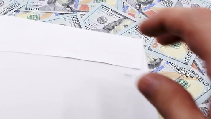 돈 건강 사람없음 내부 금융 경제 달러 쪽지 미국 저축 재산 바이러스 서식 파일 패키지 수익 회계 계산서 빚 세금 수입 전염병 정부 환불 회계사 과세 코로나바이러스 4K MP4 해외동영상 클립영상 직업 북아메리카 질병 동영상 파일형식