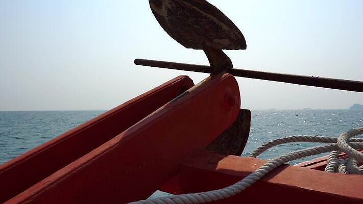 나무 아시아 밧줄 모래 파도 바다 섬 여행 백그라운드 교통시설 태국 자연 하늘 휴가 열대 안테나 사람없음 야외 옆모습 물 파란색 만 보트 갑판 활 닻 돛대 구명용품 스모그 푸켓 4K MP4 해외동영상 클립영상 자연요소 식물 나라 줄 뷰포인트 컬러 교통 배_교통 통신 안전장비 시설 생태계 동영상 파일형식