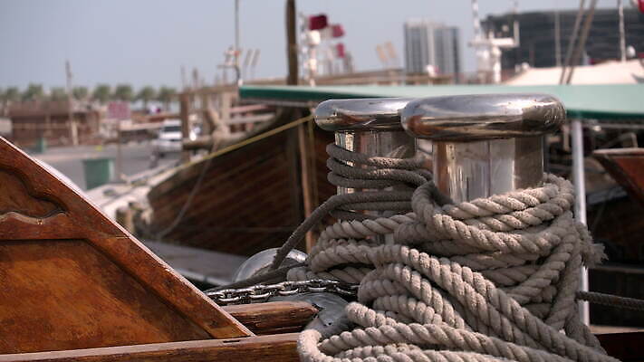 전통 문화 바다 여행 비즈니스 건축양식 낚시 항해 사람없음 건물 목재 탑 항구 고층빌딩 도시 만 보트 역사 재산 도심 중앙 정박 함선 아라비아 포트 카타르 동쪽 스카이라인 랜드마크 수도권 아랍어 4K MOV 해외동영상 클립영상 나무 건축물 건축 배_교통 재료 중동 교통시설 레저 빌딩 금융 방향 지역 동영상 파일형식