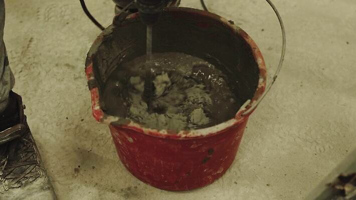 직업 사람없음 화장품 회색 업무 수리 믹서 시멘트 해결 건축업자 구성 노즐 접착제 4K MP4 해외동영상 클립영상 건축 컬러 뷰티 작업 풀_접착제 동영상 파일형식