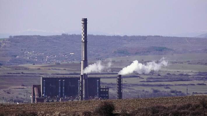 식물 공공시설 산업 아시아 농업 건축양식 공장 하늘 굴뚝 풍경 사람없음 건물 파란색 글로벌 환경 탑 중국 힘 에너지 흰색 오염 연기 역 수증기 큼 발사 파이프 연료 가스 매연 공학 세대 원자력 배기가스 석탄 온실 콘크리트 4K MP4 해외동영상 클립영상 건축물 교육 건축 나라 컬러 공업 교통시설 환경오염 크기 시설 동영상 파일형식