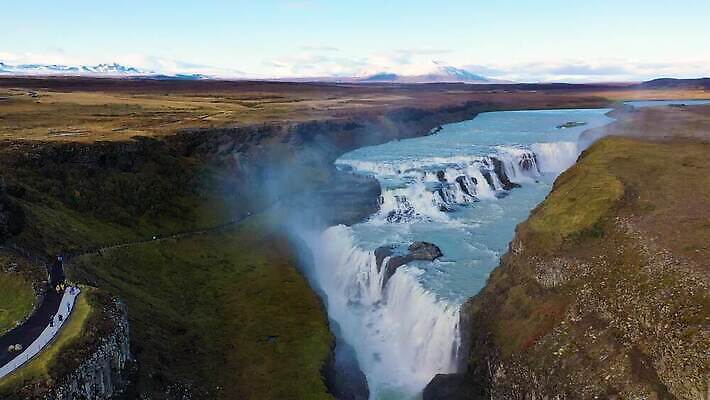 유럽 섬 자연 산 안테나 아이슬란드 사람없음 물 파란색 강 골짜기 계곡 힘 폭포 흐름 개울 북극 속도 빙하 분무기 동영상 항공촬영 드론 랜드마크 터키석 4K MOV 해외동영상 클립영상 자연요소 나라 뷰포인트 컬러 컨셉 통신 보석 극지방 생태계 파일형식
